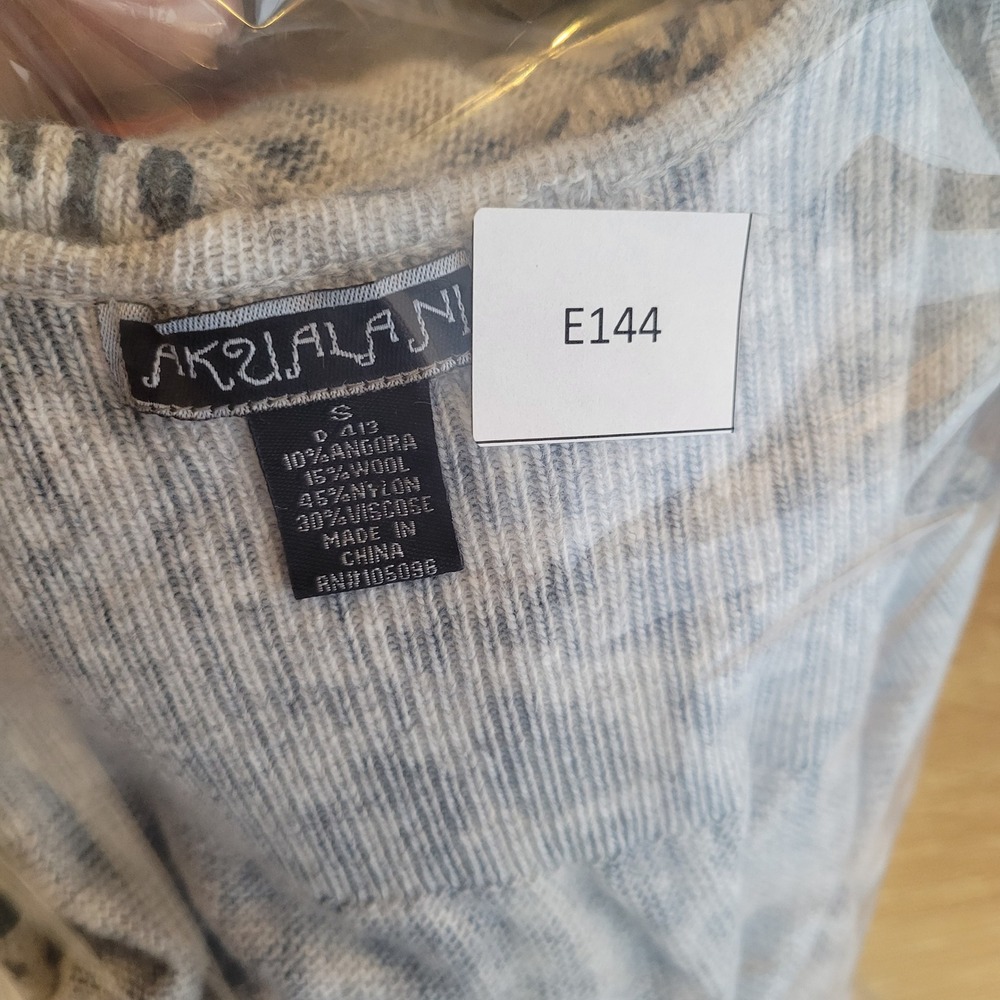 Akualani Womens Animal Leopard Angora Wool Cardigan Sweater Size Small Gray - Picture 8 of 8